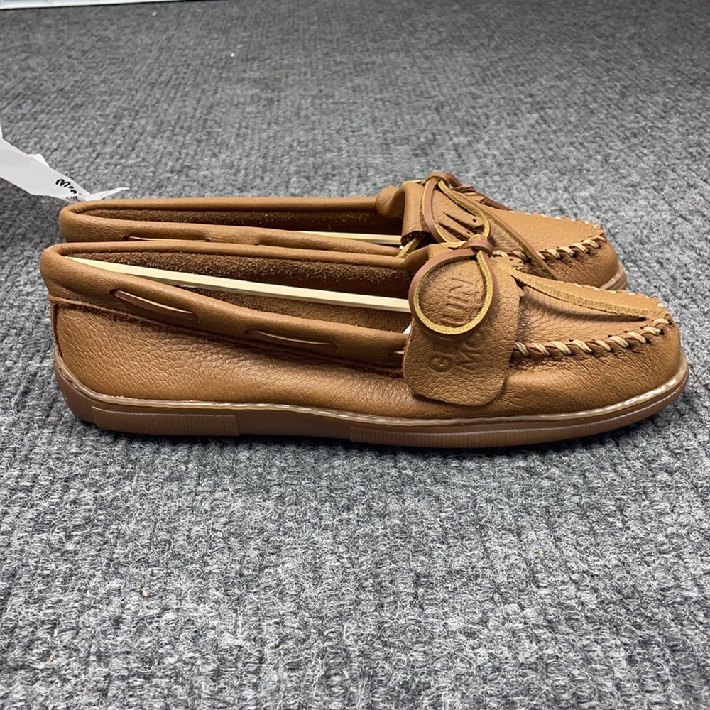 Minnetonka Women’s Moosehide Fringed Kilty Moccasins (2930) - Picture 4 of 8